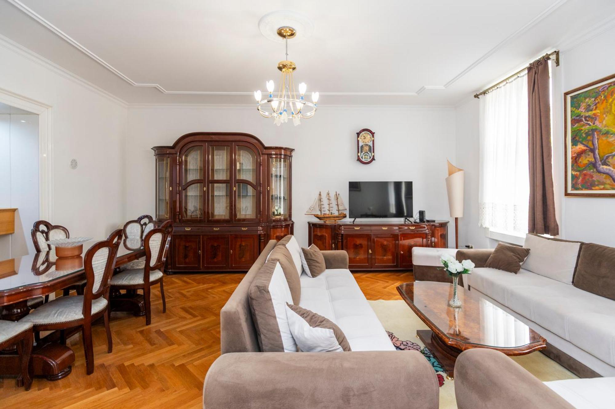 Royal Meeting Point Family & Group Friendly Up To 8 Apartment Sarajevo